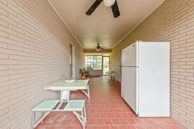 199 N Southlawn Drive, Lafayette, LA 70503