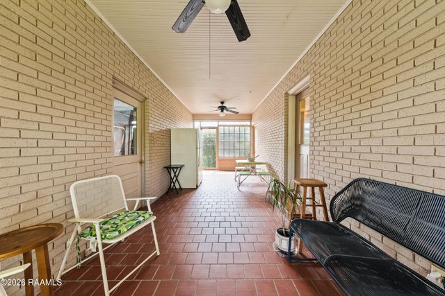 199 N Southlawn Drive, Lafayette, LA 70503