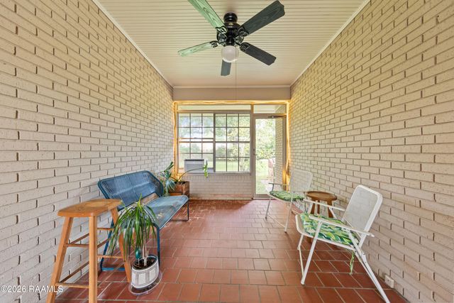 199 N Southlawn Drive, Lafayette, LA 70503