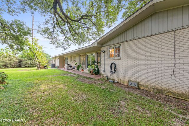 199 N Southlawn Drive, Lafayette, LA 70503