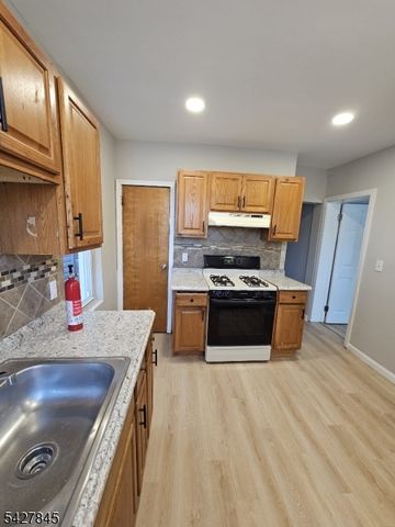 231 Clark Pl, Elizabeth City, NJ 07206