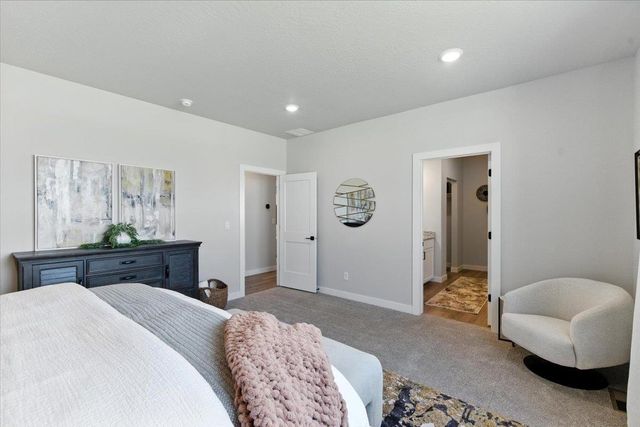 1305 N HIGH DESERT Dr, Deer Park, WA 99006