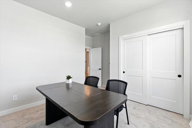 1305 N HIGH DESERT Dr, Deer Park, WA 99006