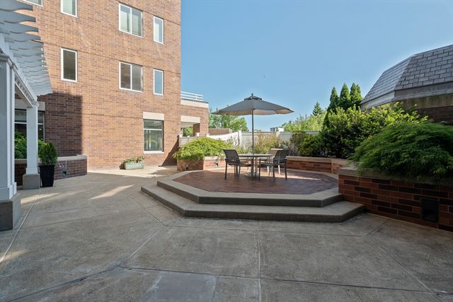 950 Massachusetts Ave 505, Cambridge, MA 02139