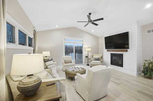 717 Verdano Terrace, Crown Point, IN 46307