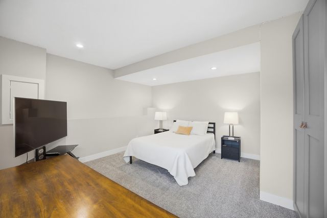 717 Verdano Terrace, Crown Point, IN 46307