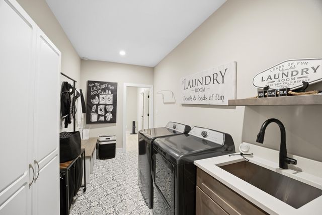 717 Verdano Terrace, Crown Point, IN 46307