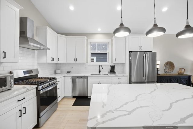 717 Verdano Terrace, Crown Point, IN 46307