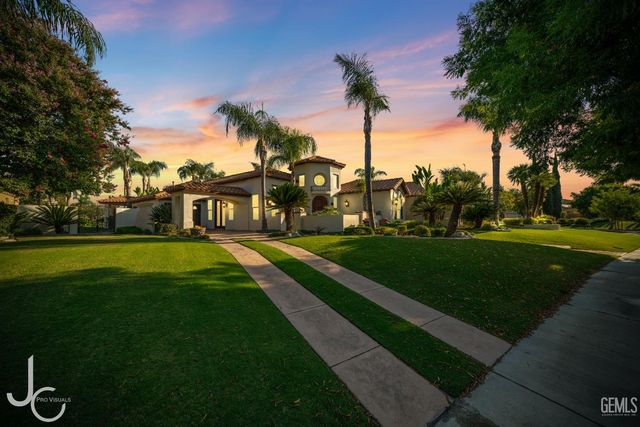12117 Clegg Drive, Bakersfield, CA 93311