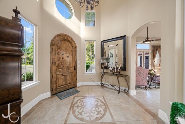 12117 Clegg Drive, Bakersfield, CA 93311
