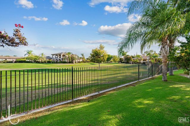12117 Clegg Drive, Bakersfield, CA 93311