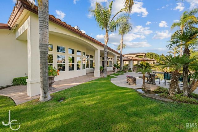 12117 Clegg Drive, Bakersfield, CA 93311