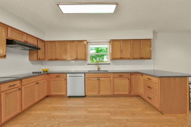 315 S Ravenhead Drive, Houston, TX 77034