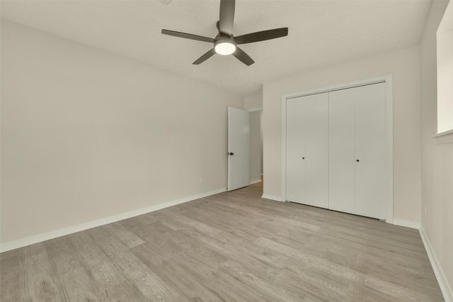 315 S Ravenhead Drive, Houston, TX 77034