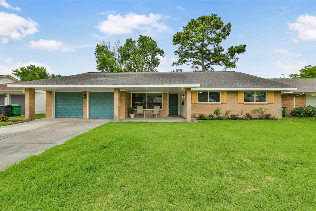 315 S Ravenhead Drive, Houston, TX 77034