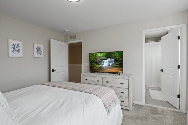 47675 Alden Terrace N, Northville, MI 48168