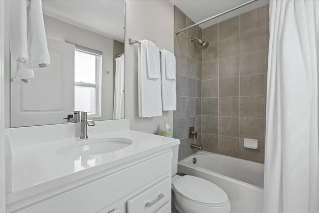 47675 Alden Terrace N, Northville, MI 48168