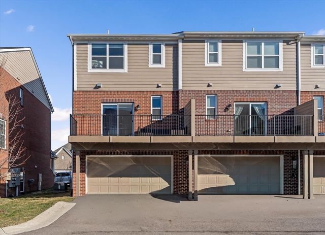 47675 Alden Terrace N, Northville, MI 48168