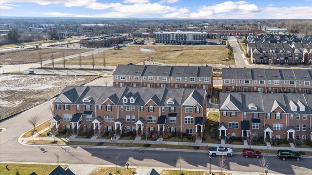 47675 Alden Terrace N, Northville, MI 48168