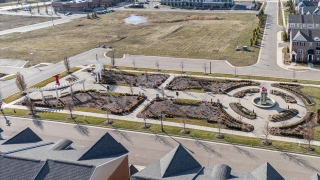 47675 Alden Terrace N, Northville, MI 48168