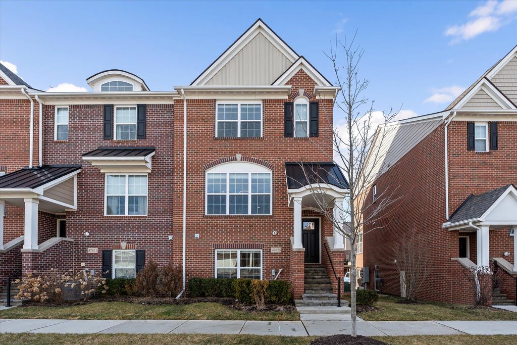 47675 Alden Terrace N, Northville, MI 48168