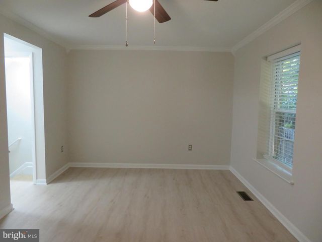9150 LAMBSKIN LN, Columbia, MD 21045
