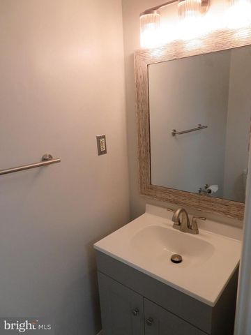 9150 LAMBSKIN LN, Columbia, MD 21045