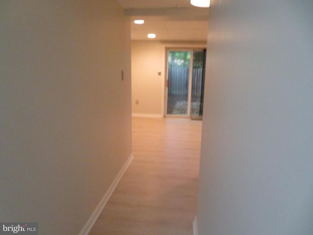 9150 LAMBSKIN LN, Columbia, MD 21045