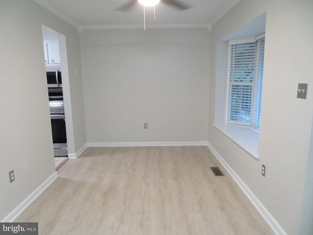 9150 LAMBSKIN LN, Columbia, MD 21045