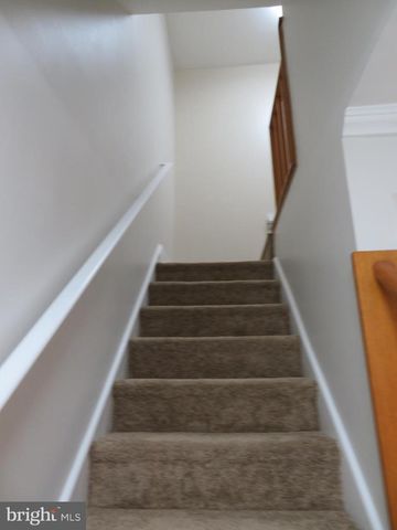 9150 LAMBSKIN LN, Columbia, MD 21045