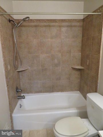 9150 LAMBSKIN LN, Columbia, MD 21045