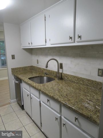9150 LAMBSKIN LN, Columbia, MD 21045