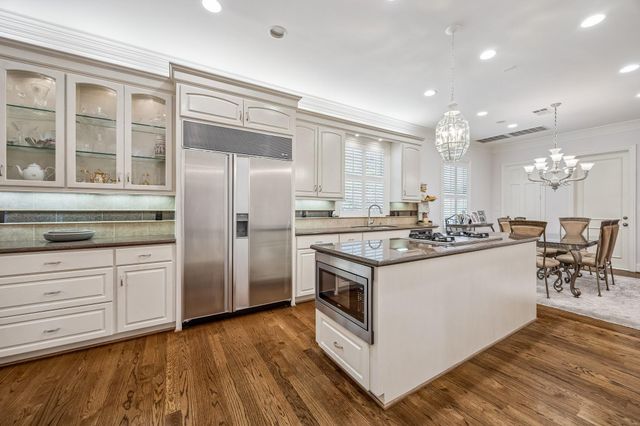 5043 Tangle Lane, Houston, TX 77056