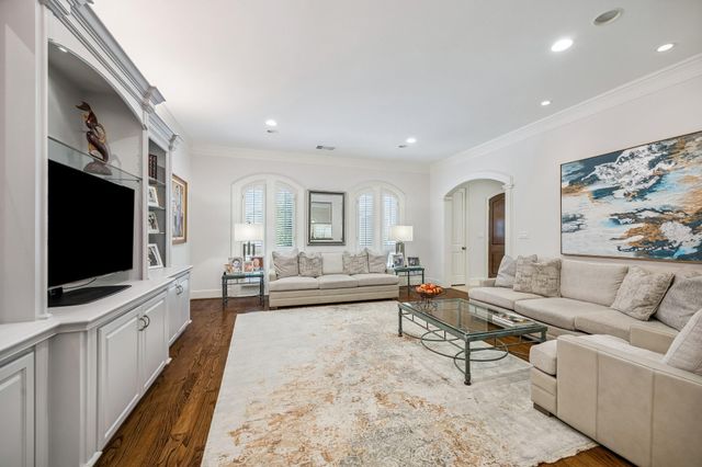 5043 Tangle Lane, Houston, TX 77056