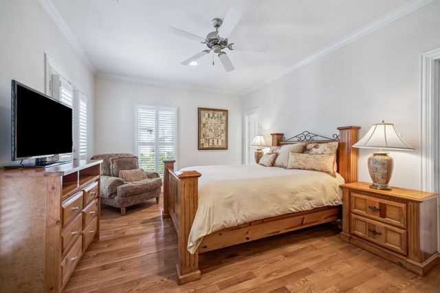 5043 Tangle Lane, Houston, TX 77056