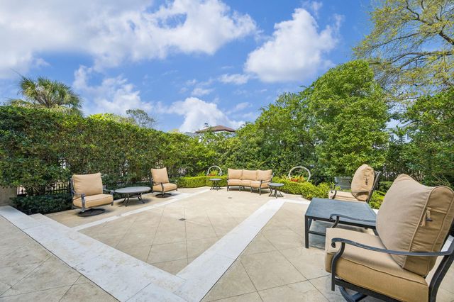 5043 Tangle Lane, Houston, TX 77056