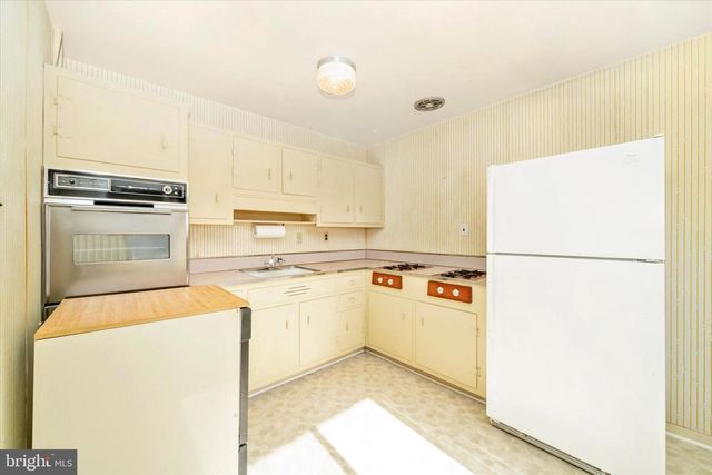 10812 LOMBARDY RD, Silver Spring, MD 20901