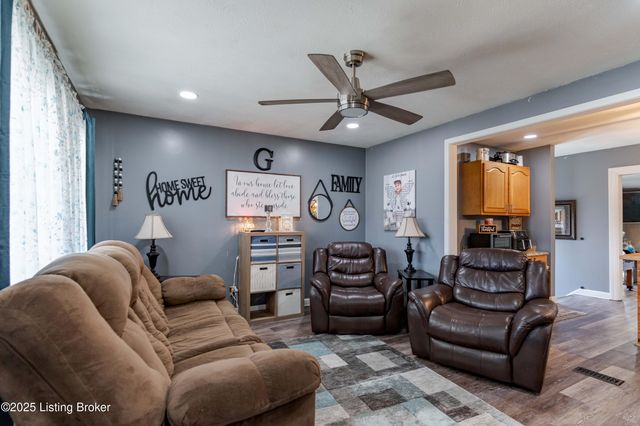 6304 Nigel Dr, Louisville, KY 40216