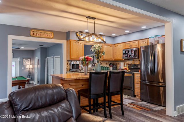 6304 Nigel Dr, Louisville, KY 40216