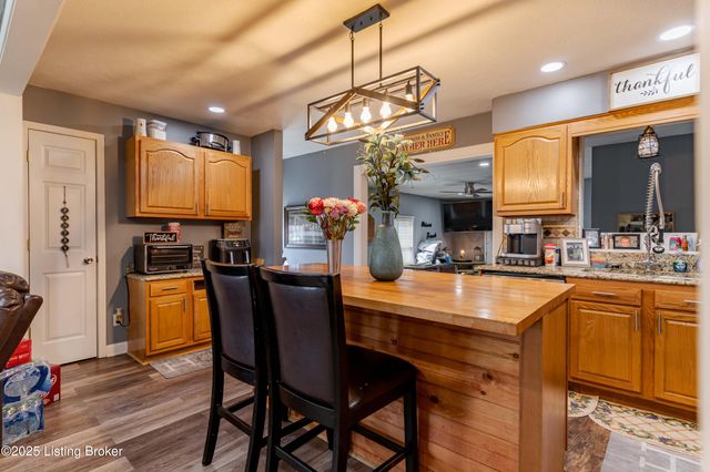 6304 Nigel Dr, Louisville, KY 40216