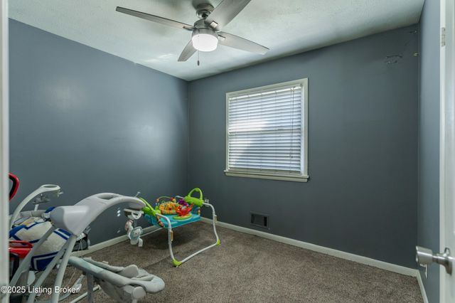 6304 Nigel Dr, Louisville, KY 40216