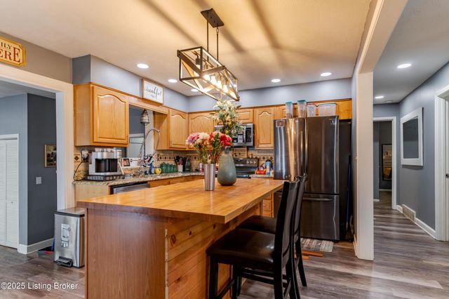 6304 Nigel Dr, Louisville, KY 40216