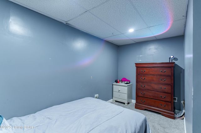 6304 Nigel Dr, Louisville, KY 40216