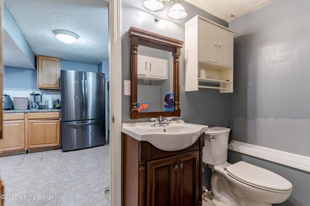 6304 Nigel Dr, Louisville, KY 40216