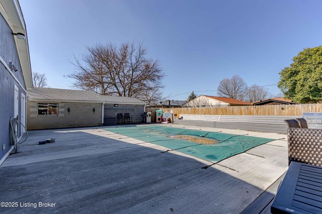 6304 Nigel Dr, Louisville, KY 40216