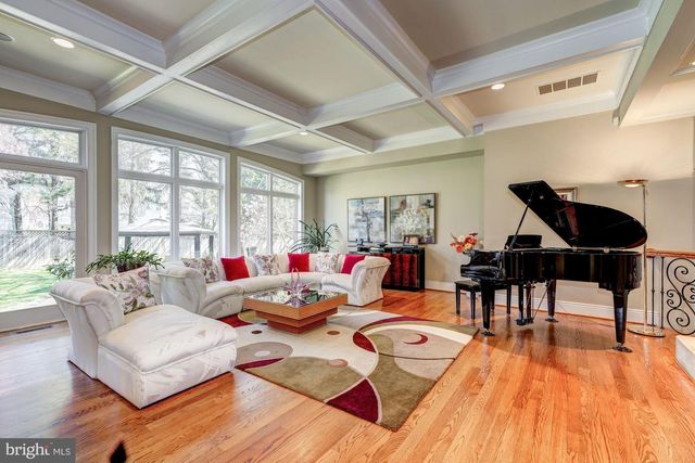 3809 JONES BRIDGE RD, Chevy Chase, MD 20815