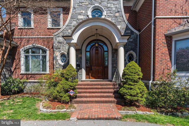 3809 JONES BRIDGE RD, Chevy Chase, MD 20815