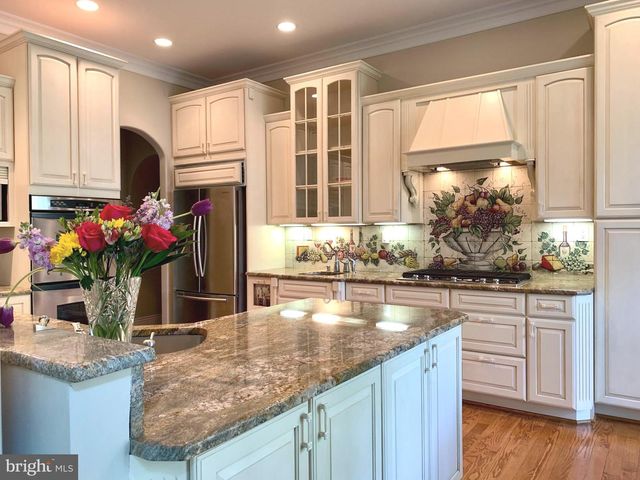 3809 JONES BRIDGE RD, Chevy Chase, MD 20815