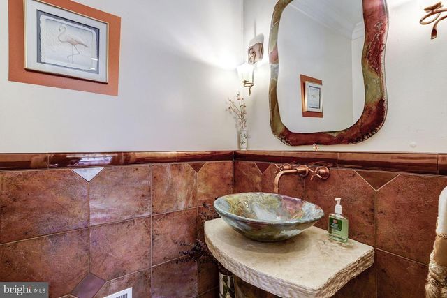 3809 JONES BRIDGE RD, Chevy Chase, MD 20815