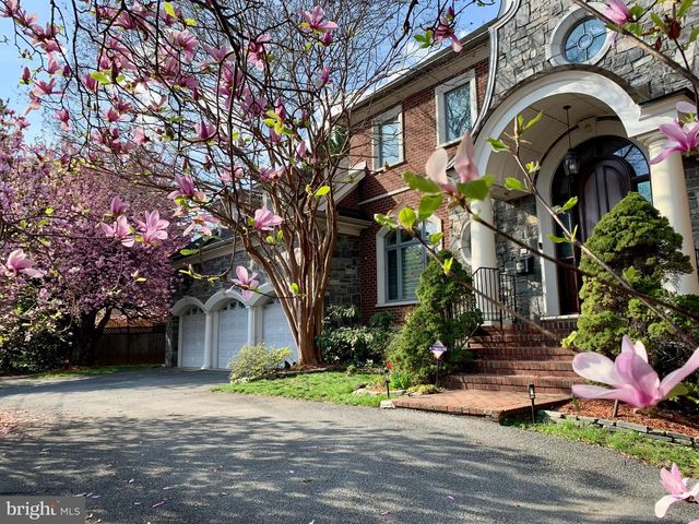 3809 JONES BRIDGE RD, Chevy Chase, MD 20815